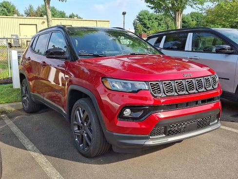 New 2025 Jeep Compass Limited w/ Sun & Sound Group image 3