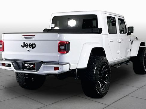 Used 2022 Jeep Gladiator Overland AWD/4WD image 12
