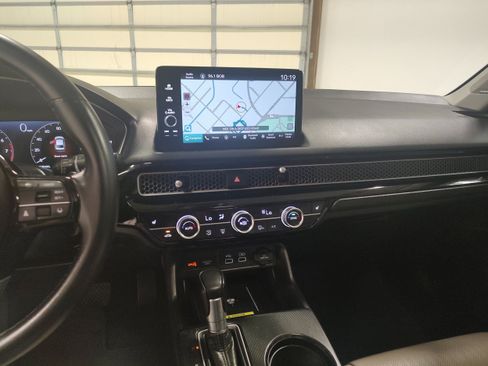 Used 2024 Honda Civic Touring image 7