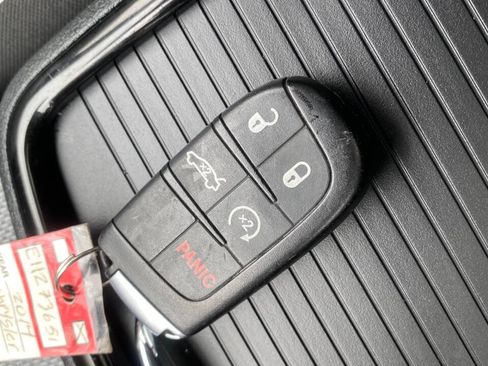 Used 2014 Chrysler 300 S AWD/4WD image 20