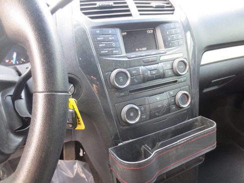 Used 2017 Ford Explorer 4WD Police Interceptor image 10