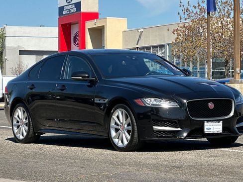 Used 2016 Jaguar XF R-Sport image 9