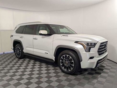 Used 2024 Toyota Sequoia Limited image 4