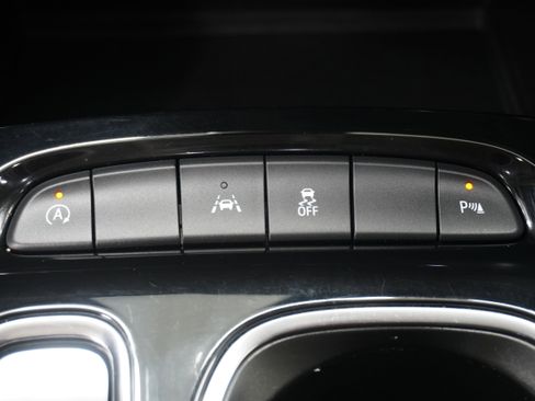 Used 2023 Buick Envision Essence w/ Sport Touring Package FWD image 22