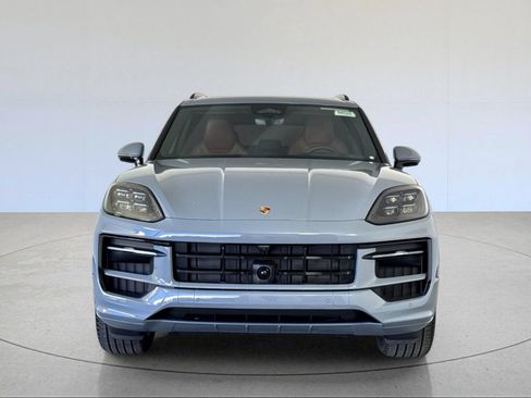 New 2026 Porsche Cayenne GTS AWD/4WD image 11