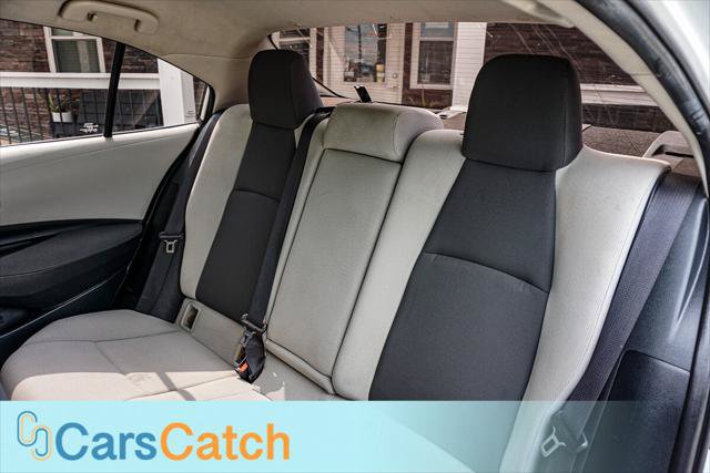 Used 2021 Toyota Corolla LE FWD image 31