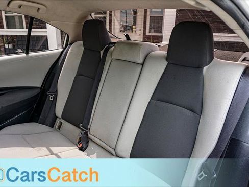 Used 2021 Toyota Corolla LE FWD image 31