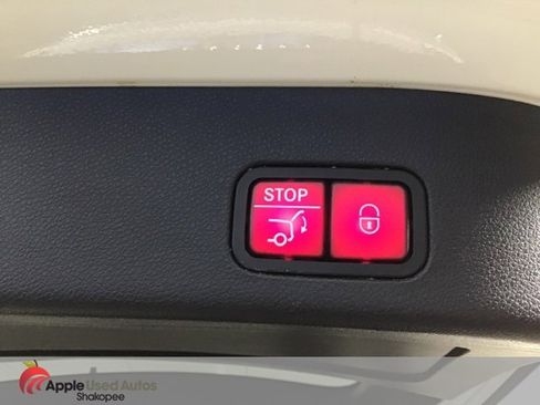 Used 2017 Mercedes-Benz GLS 450 4MATIC image 10