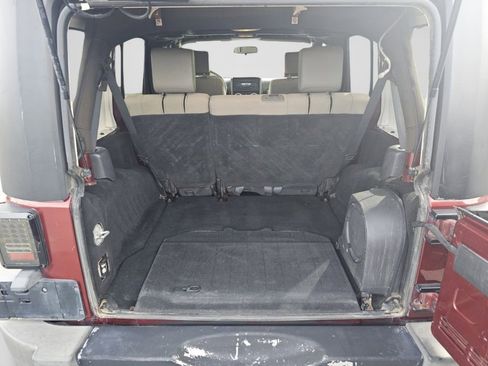Used 2010 Jeep Wrangler Unlimited Sahara w/ Dual Top Group AWD/4WD image 24