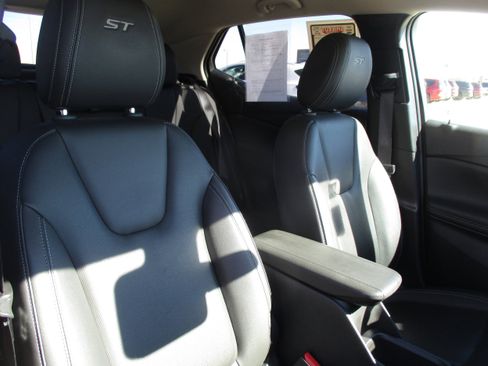 Used 2024 Buick Encore GX Sport Touring w/ Comfort Package image 35