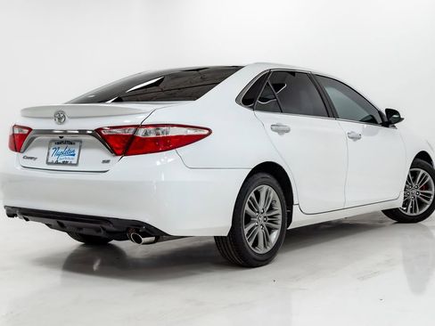 Used 2016 Toyota Camry SE image 26