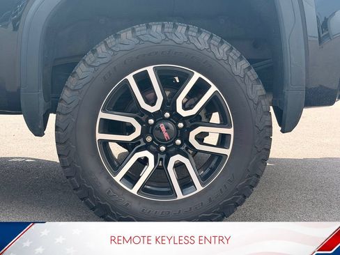 Used 2023 GMC Sierra 1500 AT4 w/ AT4 Premium Package AWD/4WD image 8