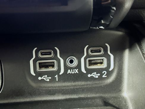 Used 2023 RAM 1500 Big Horn image 25