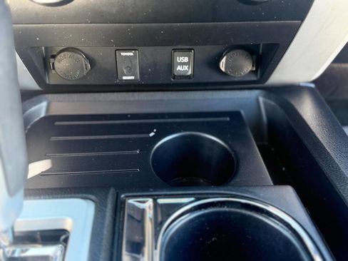 Used 2017 Toyota Tundra Limited image 94