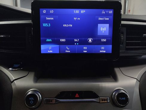 Used 2022 Ford Explorer XLT AWD/4WD image 25