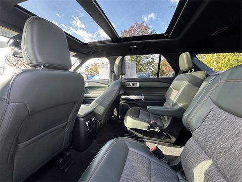 Certified 2022 Ford Explorer Timberline image 18