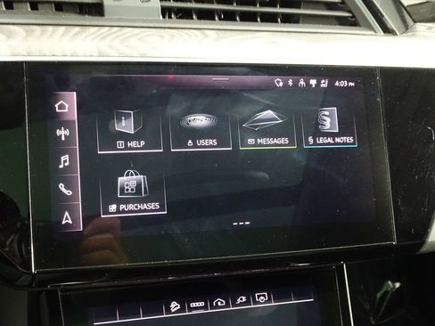 Used 2021 Audi e-tron Premium Plus image 33