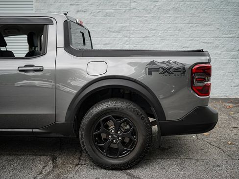 Used 2022 Ford Maverick Lariat w/ Equipment Group 500A Standard image 11