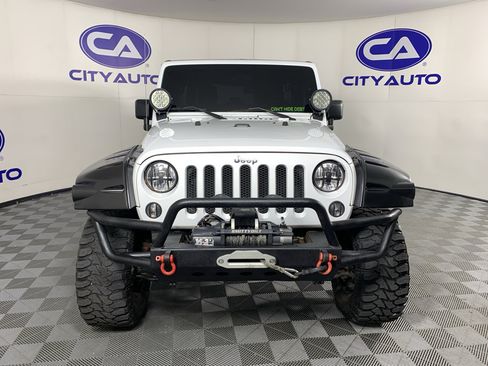 Used 2014 Jeep Wrangler Unlimited Sport w/ Max Tow Package AWD/4WD image 9