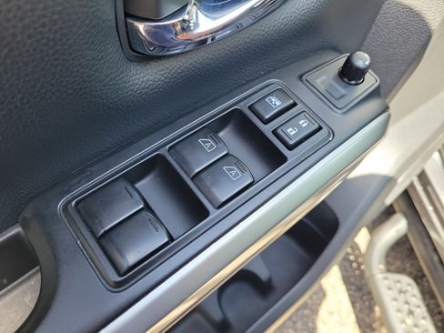 Certified 2024 Nissan Titan SV w/ SV Convenience Package RWD image 9