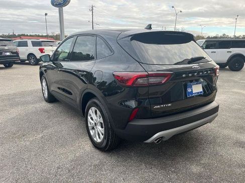 Certified 2025 Ford Escape Active w/ Tech Pack #1 FWD image 3