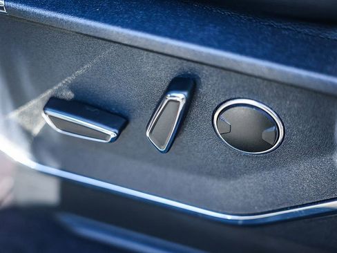 Used 2023 Ford F150 Lariat w/ Equipment Group 502A High image 25