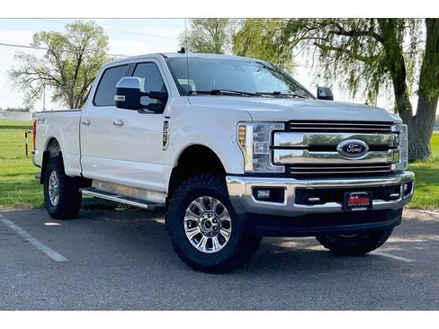 Used 2019 Ford F250 Lariat w/ Lariat Ultimate Package image 2