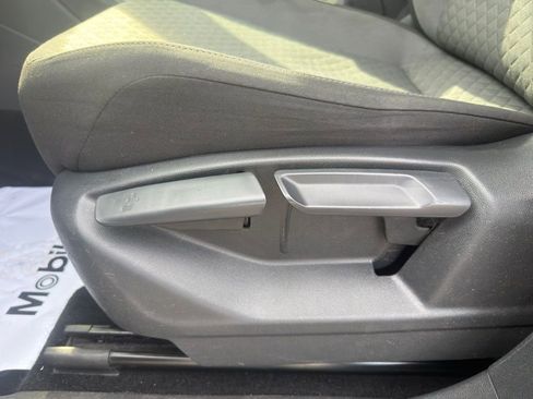 Used 2020 Volkswagen Tiguan S FWD image 8