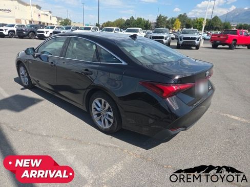 Used 2021 Toyota Avalon XLE FWD image 8