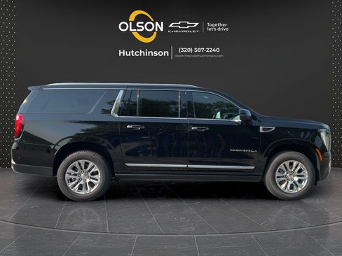 Used 2026 GMC Yukon XL Denali w/ Sun & Power Step Package AWD/4WD image 14