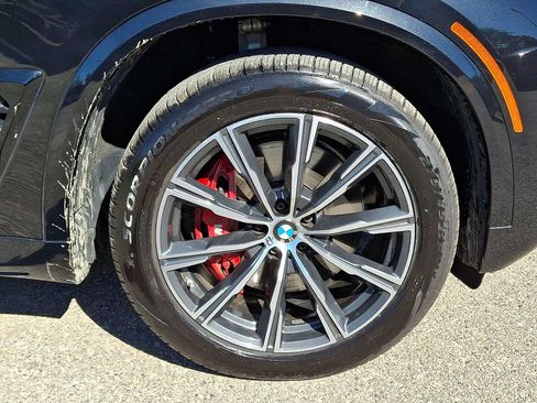 Certified 2024 BMW X5 xDrive40i w/ M Sport Package AWD/4WD image 8
