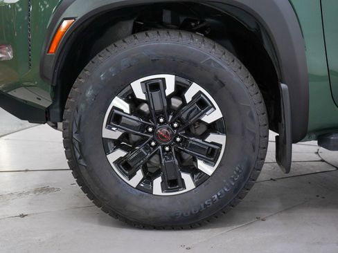 Used 2023 Nissan Frontier PRO-4X AWD/4WD image 29