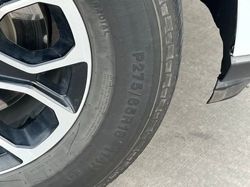 Used 2024 Ford Expedition XLT image 10