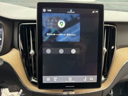 Used 2026 Volvo XC60 B5 Plus w/ Protection Package Premier image 17