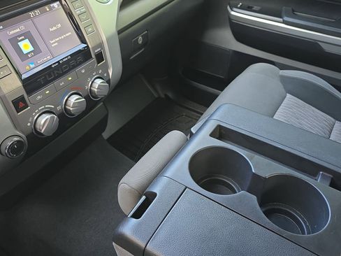 Used 2014 Toyota Tundra SR5 AWD/4WD image 27