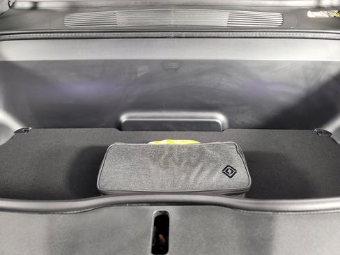 Used 2024 Rivian R1S Adventure AWD/4WD image 14