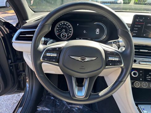 Used 2025 Genesis G70 2.5T image 28