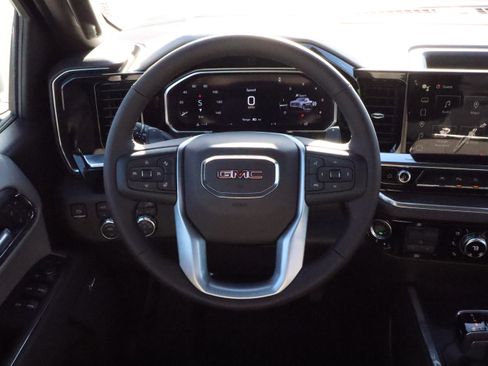 New 2026 GMC Sierra 1500 SLT image 9