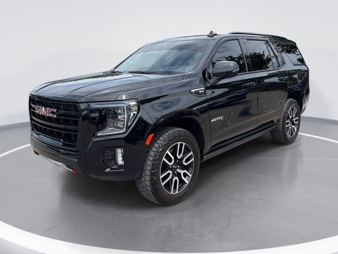 Used 2021 GMC Yukon AT4 w/ AT4 Premium Package AWD/4WD image 3