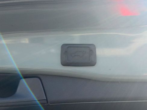 Used 2022 Toyota RAV4 XLE Premium w/ Carpet Mat Package (TMS) image 10