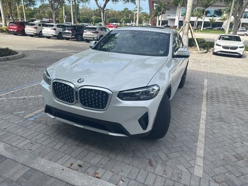Used 2023 BMW X4 xDrive30i w/ Premium Package image 3