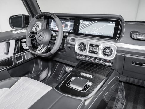 Used 2025 Mercedes-Benz G 63 AMG 4MATIC image 32
