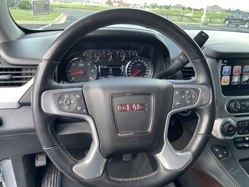 Used 2020 GMC Yukon XL SLT RWD image 10