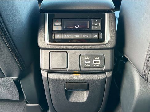 New 2026 Subaru Ascent Limited AWD/4WD image 20