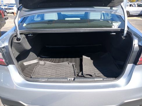 Used 2025 Subaru Legacy Premium image 9