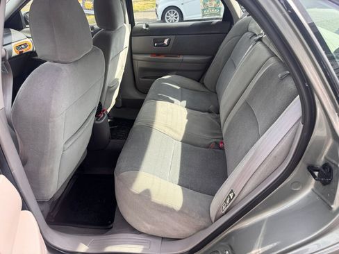 Used 2001 Ford Taurus SE FWD image 12