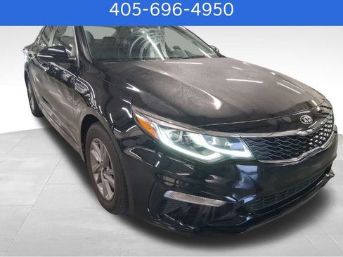 Used 2020 Kia Optima LX image 2
