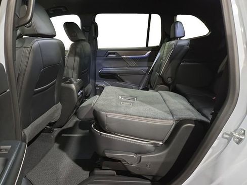 New 2026 GMC Acadia Denali image 11