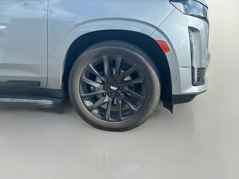 Used 2024 Cadillac Escalade Sport Platinum w/ LPO, ONYX Package AWD/4WD image 10