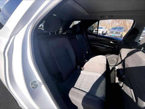 Used 2023 Chevrolet Equinox LT image 15